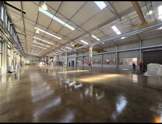 3,442M² WAREHOUSE TO LET IN DENVER